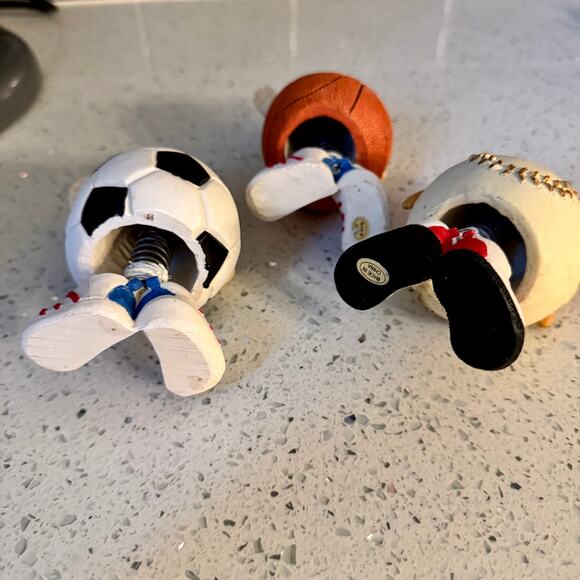 3 Vintage Sports Santa Christmas Bobblehead Figurines Soccer Baseball Basketball - Picture 12 of 12